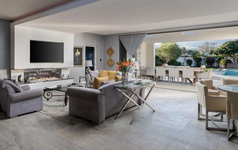 8 Bedroom Property for Sale in Somerset West Western Cape